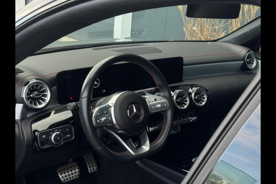 Mercedes-Benz CLA-Klasse Shooting Brake 180 Bns Sol. AMG FULL PANO SFEER NAVI CAMERA