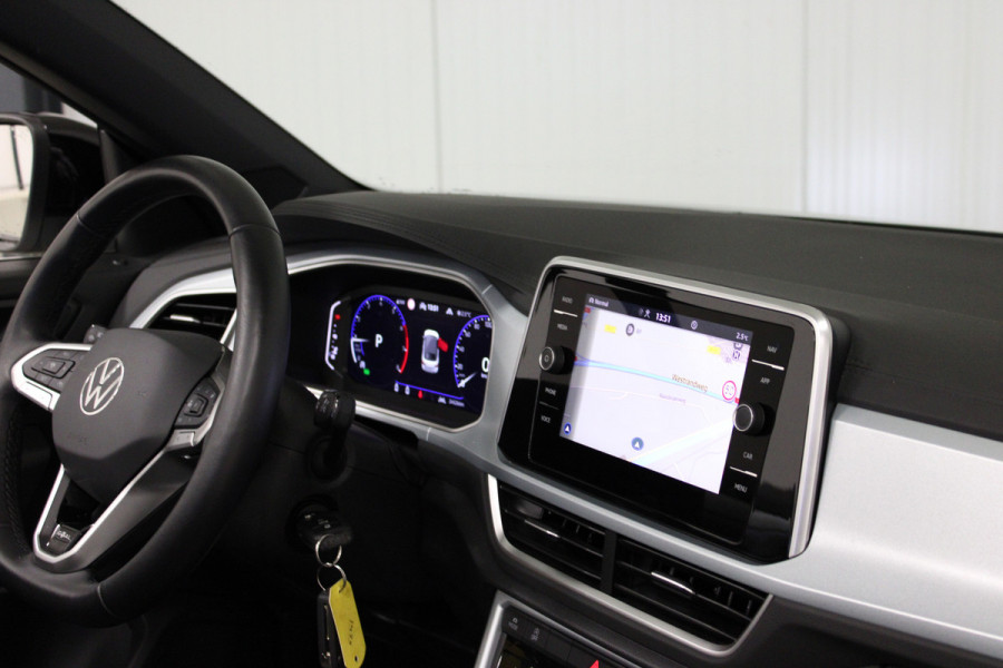 Volkswagen T-Roc Cabrio 1.5 TSI 150PK DSG STYLE VIRTUAL/NAVI/CARPLAY FABRIEKS GARANTIE