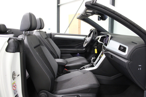 Volkswagen T-Roc Cabrio 1.5 TSI 150PK DSG STYLE VIRTUAL/NAVI/CARPLAY FABRIEKS GARANTIE