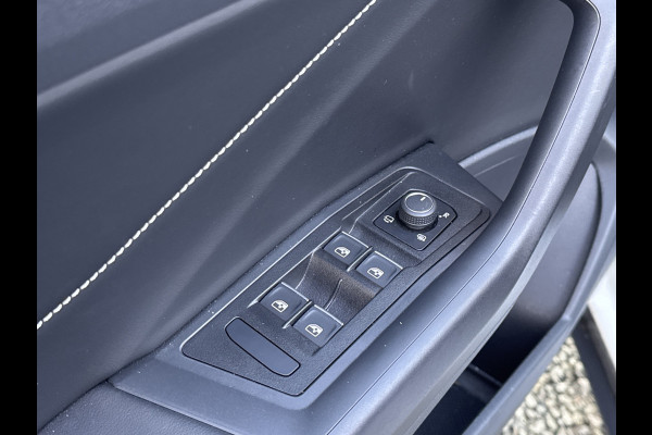 Volkswagen T-Roc Cabrio 1.5 TSI 150PK DSG STYLE VIRTUAL/NAVI/CARPLAY FABRIEKS GARANTIE