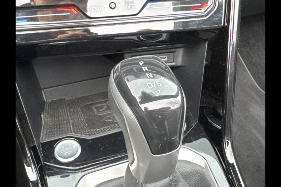 Volkswagen T-Roc Cabrio 1.5 TSI 150PK DSG R-LINE SPORT LEDER/MATRIX-LED/NAVI/CARPLAY/FABRIEKS GARANTIE****