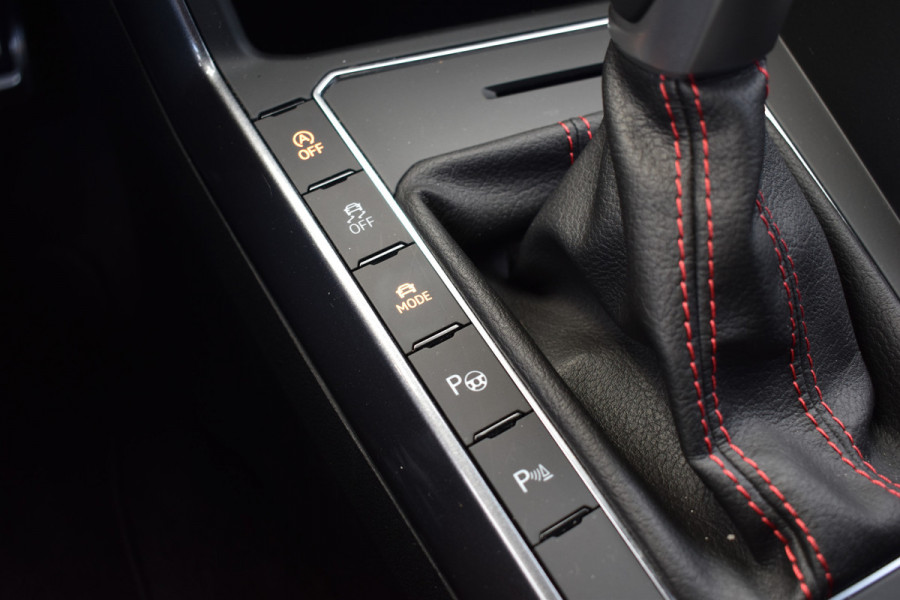 Volkswagen Polo GTI 2.0 TSI 210PK DSG SPORT VIRTUAL/LED/CARPLAY FABRIEKS GARANTIE