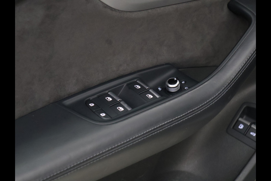 Audi Q7 55 TFSI e quattro Sport S [SCHUIFKANTELDAK, ADAPTIVE CRUISE, 360 CAMERA, TREKHAAK INKLAPBAAR, MEMORY SEATS, LUCHTVERING, STOELMASSAGE, APPLE CARPLAY, ANDROID, STUURVERWARMING, STOELVENTILATIE, STOELVERWARMING, VOL LED