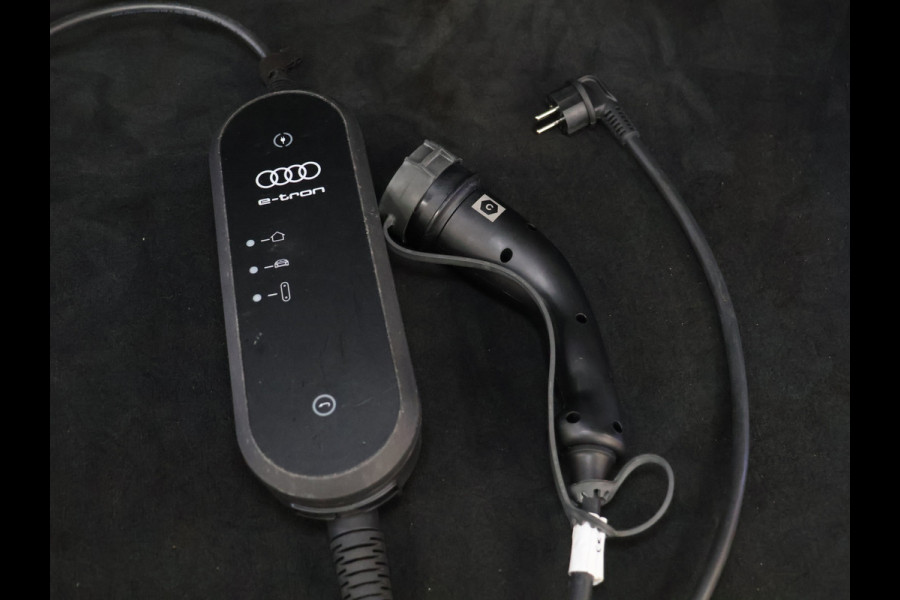Audi Q7 55 TFSI e quattro Sport S [SCHUIFKANTELDAK, ADAPTIVE CRUISE, 360 CAMERA, TREKHAAK INKLAPBAAR, MEMORY SEATS, LUCHTVERING, STOELMASSAGE, APPLE CARPLAY, ANDROID, STUURVERWARMING, STOELVENTILATIE, STOELVERWARMING, VOL LED
