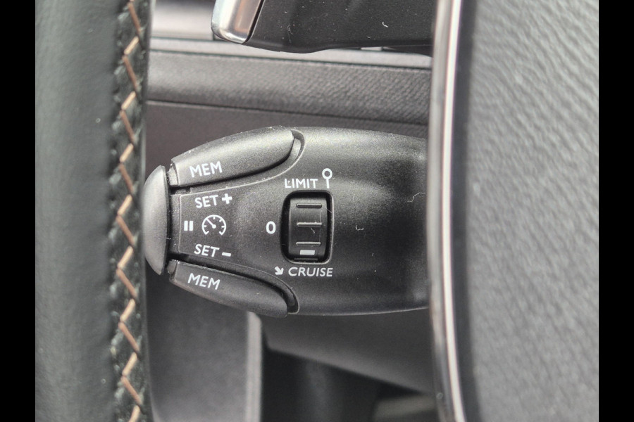 Peugeot 3008 1.6 e-THP Aut GT Line Camera Navi Dealer Onderhouden