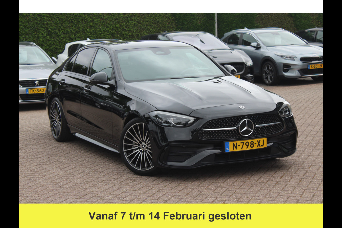 Mercedes-Benz C-Klasse 180 AMG Line / Camera / Leder&Alcantara / 18'' / Navigatie / DAB / Dodehoek / Stoelverwarming / Cruise Control