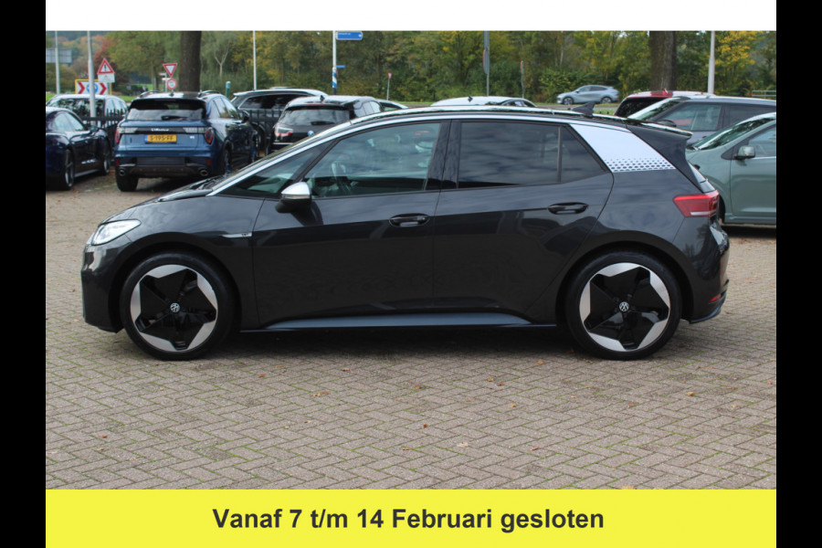 Volkswagen ID.3 First Max 58 kWh / Full option! / Panoramadak / Camera / Head-up / Keyless / 20'' / ACC / Dodehoek / Elektr. stoelen / Massage / Navigatie / Stuurverwarming