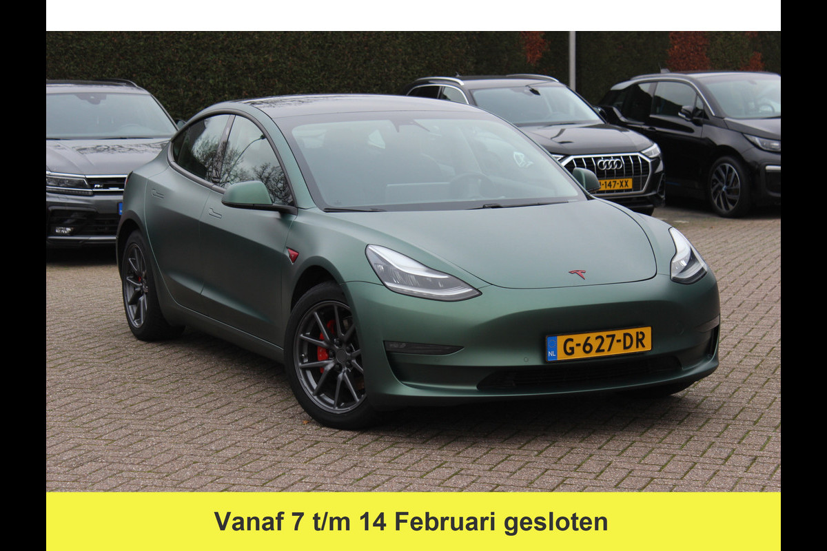 Tesla Model 3 Long Range AWD 75 kWh / NIEUWE BATTERIJ / SoH 88.4% / Trekhaak / Autopilot / Panoramadak / Camera / Leder / 19'' / Leder / Premium Audio /