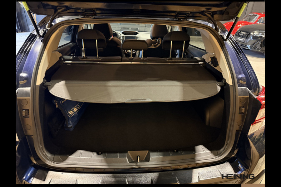 Subaru XV 2.0i e-BOXER Luxury. Automaat 4X4. Adaptive-cruise. Apple-carplay. Navi. Camera voor en achter. 49000km met NAP.