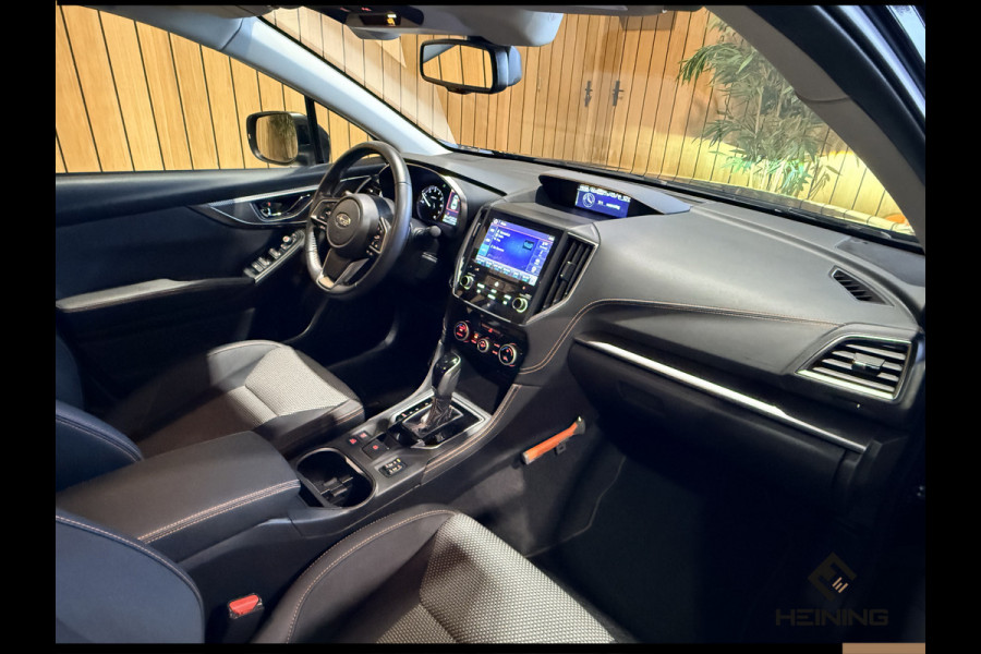 Subaru XV 2.0i e-BOXER Luxury. Automaat 4X4. Adaptive-cruise. Apple-carplay. Navi. Camera voor en achter. 49000km met NAP.