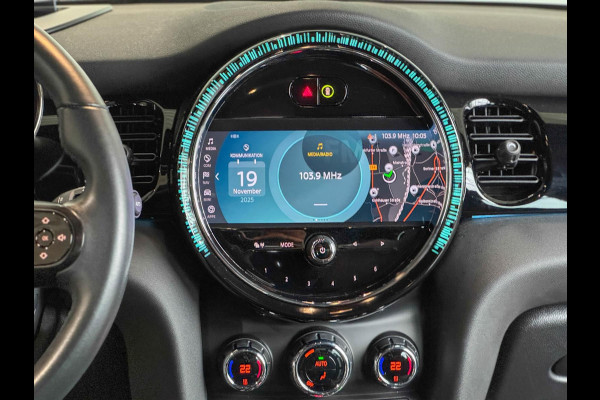 MINI 1.5 Cooper Steptr.Aut.-7 ** LED, NAVI+, PANORAMA, HuD, HALF-LEDER, KEYLESS, CAMERA ** 1e EIG - UNFALLFREI ** ** INFORMEER OOK NAAR ONZE AANTREKKELIJKE FINANCIAL-LEASE TARIEVEN **