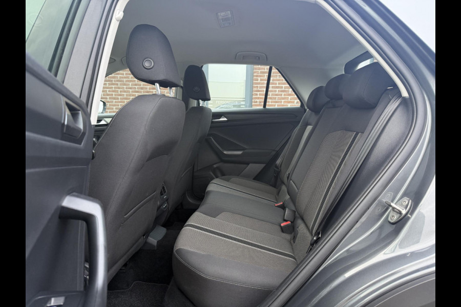 Volkswagen T-Roc 1.5 TSI Style 1e Eigenaar|Navi|Carplay|Trekhaak|PDC V+A|Cruise|N.A.P|150pk|APK tot 06-2027