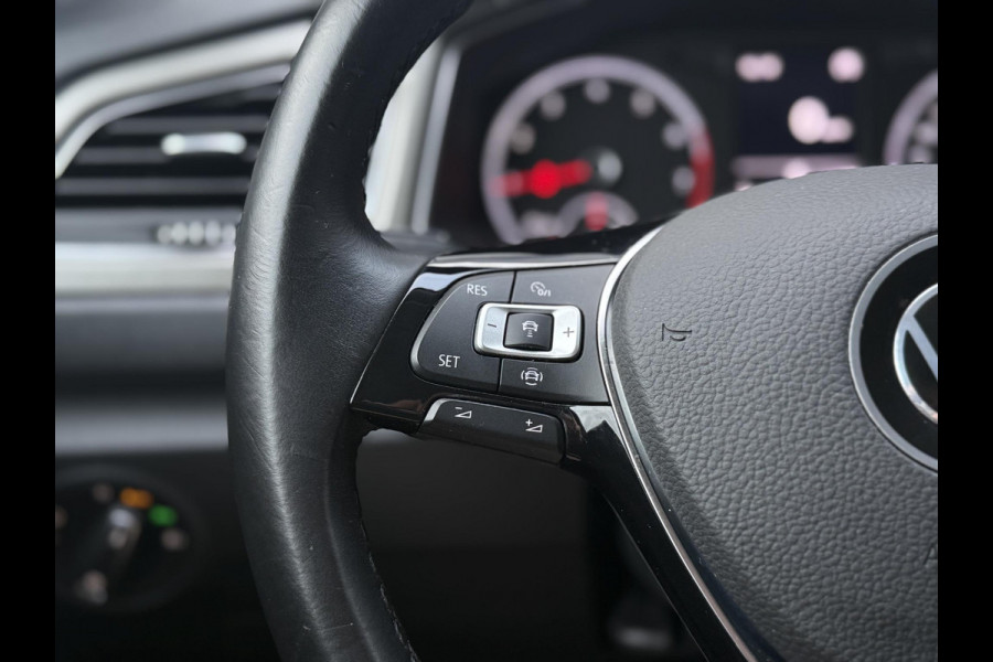 Volkswagen T-Roc 1.5 TSI Style 1e Eigenaar|Navi|Carplay|Trekhaak|PDC V+A|Cruise|N.A.P|150pk|APK tot 06-2027