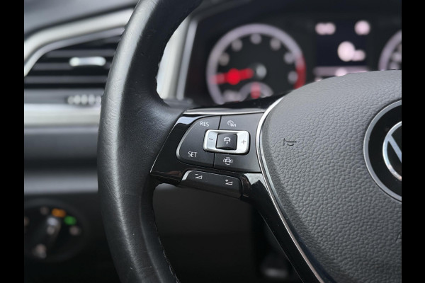 Volkswagen T-Roc 1.5 TSI Style 1e Eigenaar|Navi|Carplay|Trekhaak|PDC V+A|Cruise|N.A.P|150pk|APK tot 06-2027