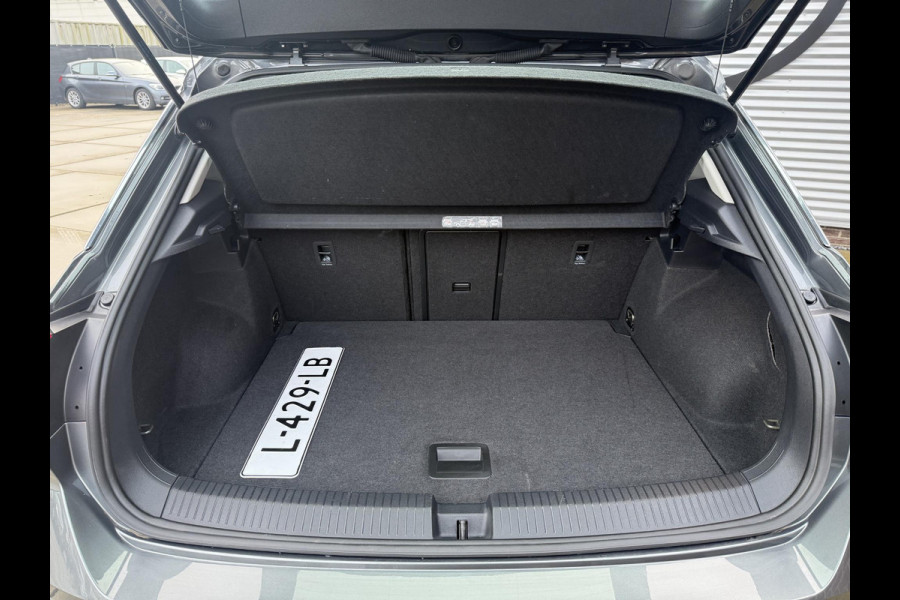 Volkswagen T-Roc 1.5 TSI Style 1e Eigenaar|Navi|Carplay|Trekhaak|PDC V+A|Cruise|N.A.P|150pk|APK tot 06-2027