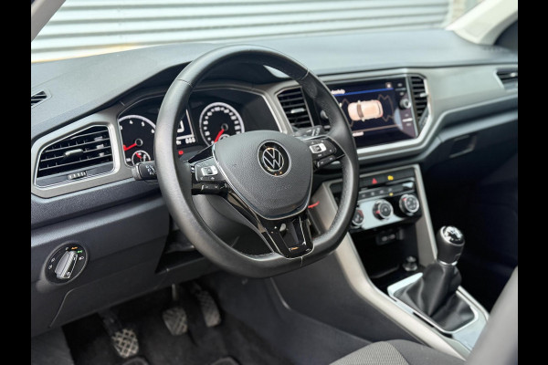 Volkswagen T-Roc 1.5 TSI Style 1e Eigenaar|Navi|Carplay|Trekhaak|PDC V+A|Cruise|N.A.P|150pk|APK tot 06-2027