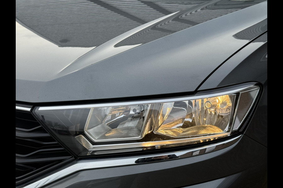 Volkswagen T-Roc 1.5 TSI Style 1e Eigenaar|Navi|Carplay|Trekhaak|PDC V+A|Cruise|N.A.P|150pk|APK tot 06-2027