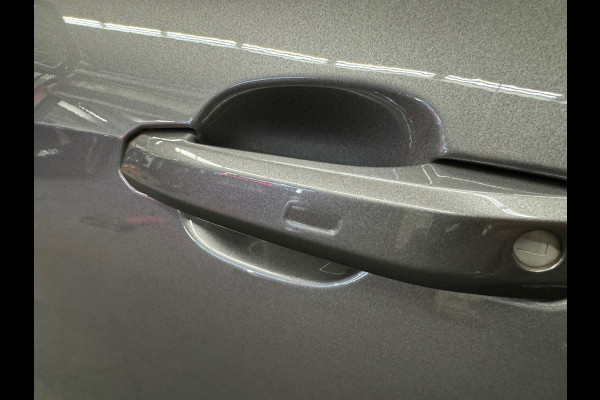 Audi A4 Avant 35 TDI Launch edition Sport Pano|Keyless|Leer