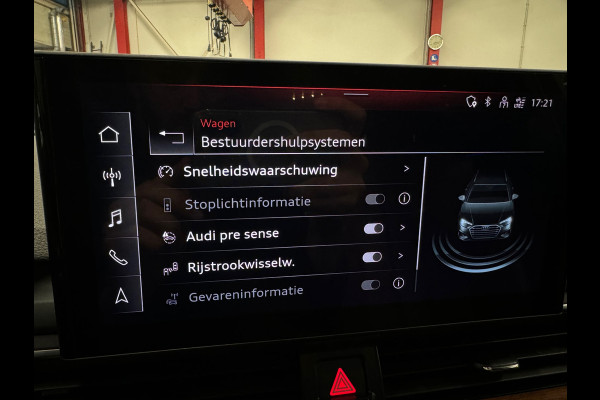 Audi A4 Avant 35 TDI Launch edition Sport Pano|Keyless|Leer