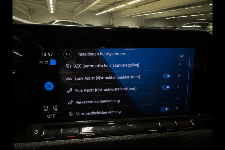 Volkswagen Golf 2.0 TSI R 4M Performance Pano|HuD|H/K|Akrapovic