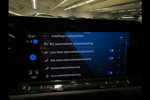 Volkswagen Golf 2.0 TSI R 4M Performance Pano|HuD|H/K|Akrapovic