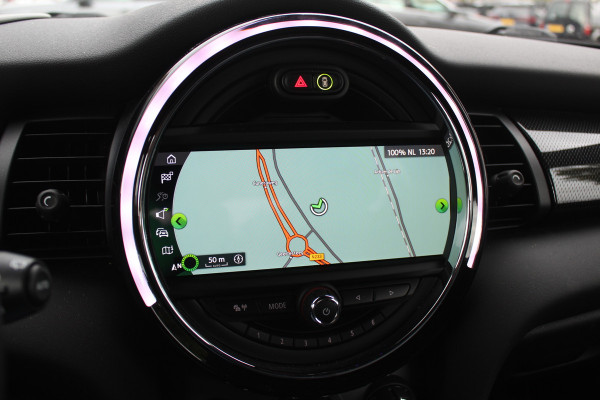 MINI Mini Electric Charged 33 kWh / SoH 95.8% / Camera / Head-up / Leder / Harman Kardon / Keyless / 17'' / CarPlay / Stoelverwarming / Matrix LED / DAB / Cruise Control