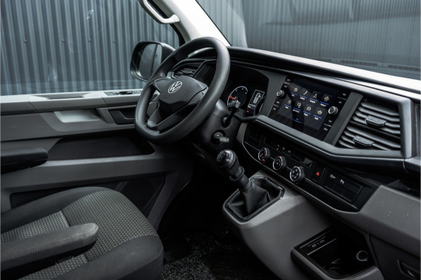 Volkswagen Transporter T6.1 2.0 TDI L2H3 | 150 PK | Trekhaak | Carplay | Navi | Cruise | Airco