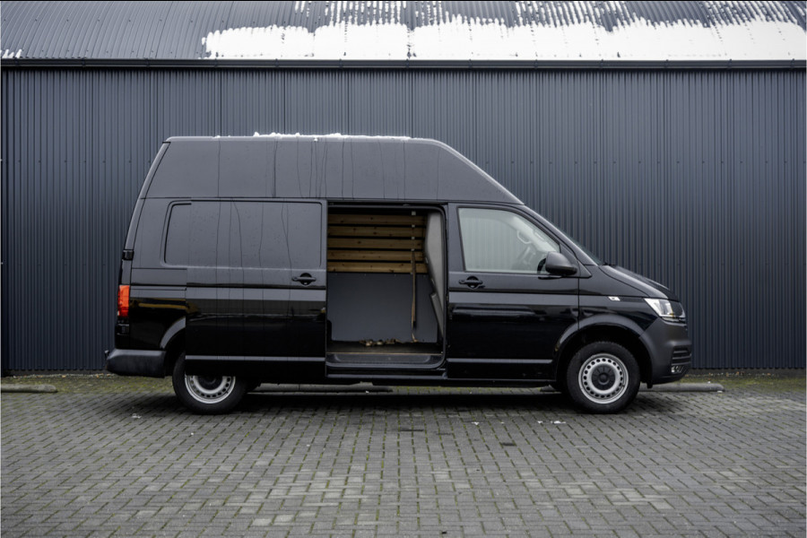 Volkswagen Transporter T6.1 2.0 TDI L2H3 | 150 PK | Trekhaak | Carplay | Navi | Cruise | Airco