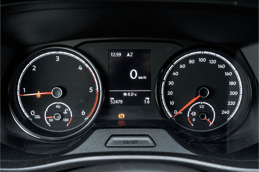 Volkswagen Transporter T6.1 2.0 TDI L2H3 | 150 PK | Trekhaak | Carplay | Navi | Cruise | Airco