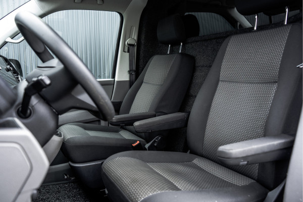 Volkswagen Transporter T6.1 2.0 TDI L2H3 | 150 PK | Trekhaak | Carplay | Navi | Cruise | Airco