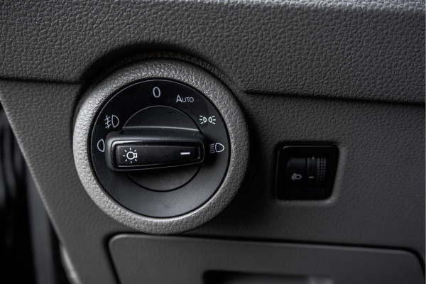 Volkswagen Transporter T6.1 2.0 TDI L2H3 | 150 PK | Trekhaak | Carplay | Navi | Cruise | Airco