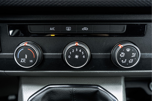 Volkswagen Transporter T6.1 2.0 TDI L2H3 | 150 PK | Trekhaak | Carplay | Navi | Cruise | Airco
