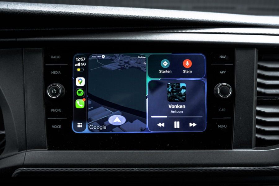 Volkswagen Transporter T6.1 2.0 TDI L2H3 | 150 PK | Trekhaak | Carplay | Navi | Cruise | Airco