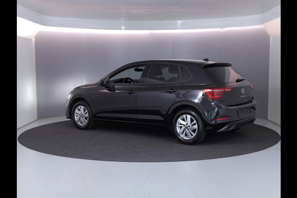 Volkswagen Polo 1.0 TSI Style 95 pk Automaat (DSG) | Navigatie | Parkeersensoren | Adaptieve cruise control | Matrix LED koplampen | Stoelverwarming |