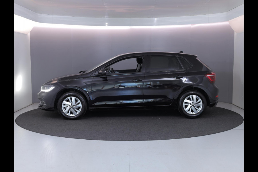 Volkswagen Polo 1.0 TSI Style 95 pk Automaat (DSG) | Navigatie | Parkeersensoren | Adaptieve cruise control | Matrix LED koplampen | Stoelverwarming |