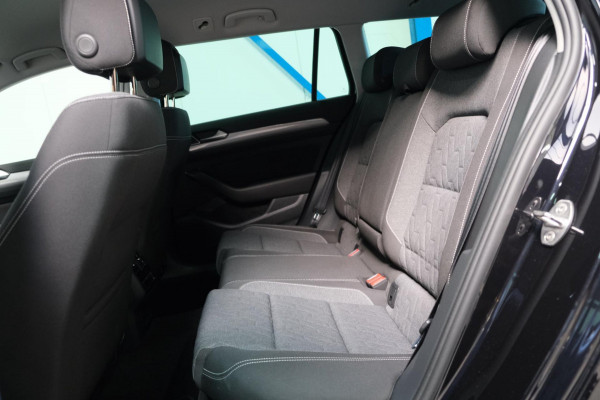 Volkswagen Passat Variant 1.4 TSI PHEV GTE Business - Cruise, Camera, Camera, Massage stoelen