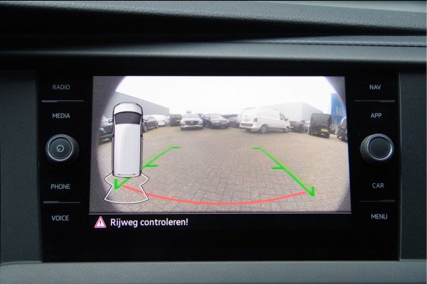 Volkswagen Transporter 2.0 TDI L2 3-ZITS, 150PK AUT. CAMERA, NAVI, CRUISE, AIRCO, CARPLAY, LEDER MF STUURWIEL