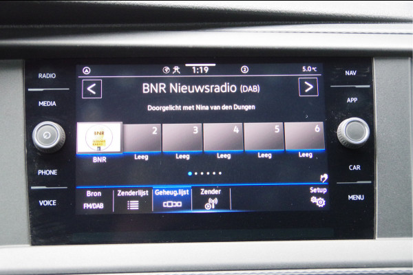 Volkswagen Transporter 2.0 TDI L2 3-ZITS, 150PK AUT. CAMERA, NAVI, CRUISE, AIRCO, CARPLAY, LEDER MF STUURWIEL