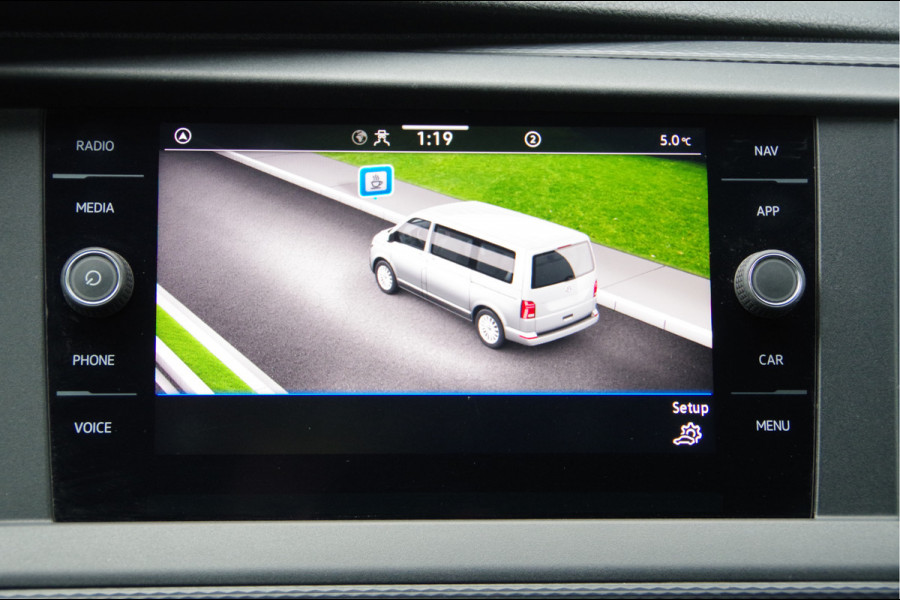 Volkswagen Transporter 2.0 TDI L2 3-ZITS, 150PK AUT. CAMERA, NAVI, CRUISE, AIRCO, CARPLAY, LEDER MF STUURWIEL