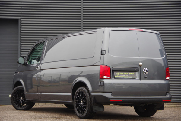 Volkswagen Transporter 2.0 TDI L2 3-ZITS, 150PK AUT. CAMERA, NAVI, CRUISE, AIRCO, CARPLAY, LEDER MF STUURWIEL