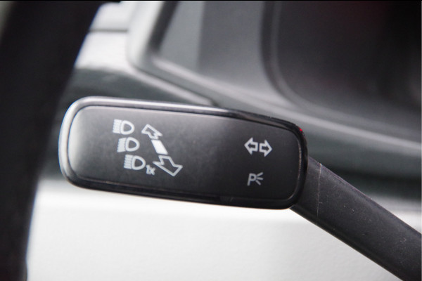 Volkswagen Transporter 2.0 TDI L2 3-ZITS, 150PK AUT. CAMERA, NAVI, CRUISE, AIRCO, CARPLAY, LEDER MF STUURWIEL