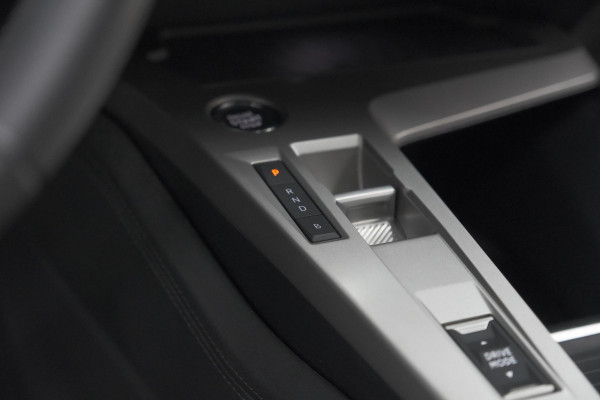 Peugeot 308 SW 1.6 Plug-in Hybrid 180 Allure | Camera | Adaptieve Cruise Control | Navigatie