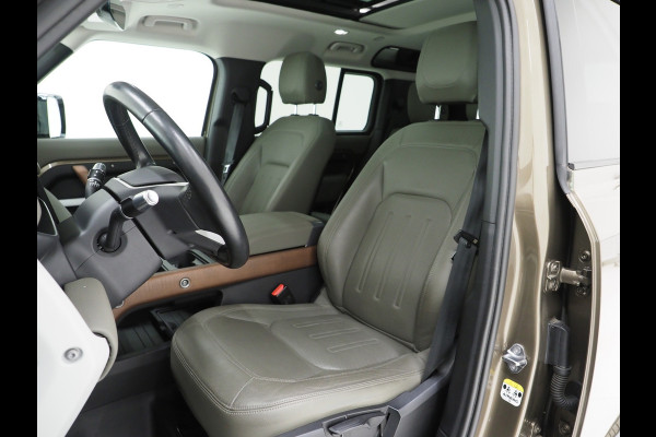 Land Rover Defender 110 2.0 P400e Urban | Panoramadak | Explorer Pack | Lightbar | 360 | Trekhaak | Meridian | Sidesteps | Carplay