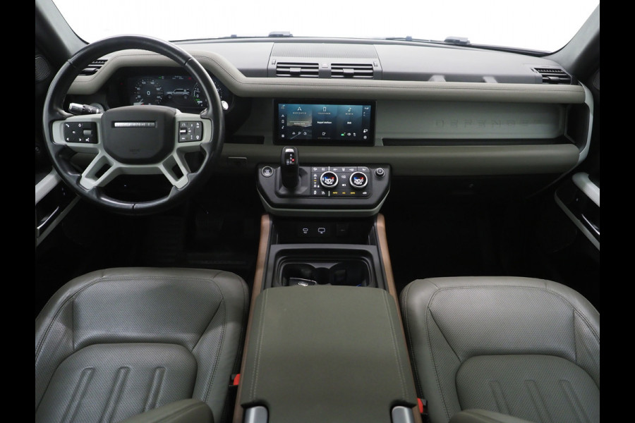 Land Rover Defender 110 2.0 P400e Urban | Panoramadak | Explorer Pack | Lightbar | 360 | Trekhaak | Meridian | Sidesteps | Carplay