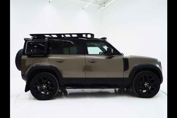 Land Rover Defender 110 2.0 P400e Urban | Panoramadak | Explorer Pack | Lightbar | 360 | Trekhaak | Meridian | Sidesteps | Carplay