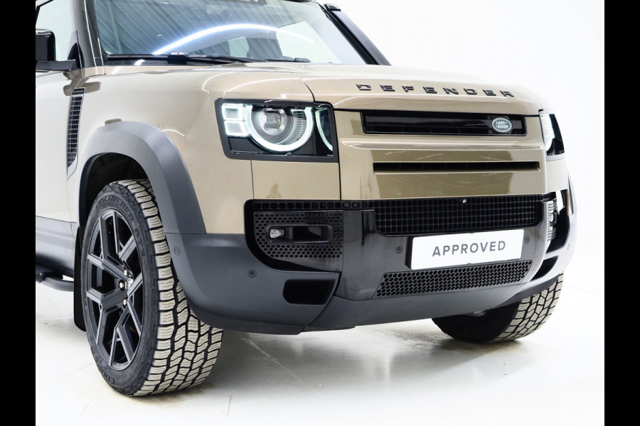 Land Rover Defender 110 2.0 P400e Urban | Panoramadak | Explorer Pack | Lightbar | 360 | Trekhaak | Meridian | Sidesteps | Carplay