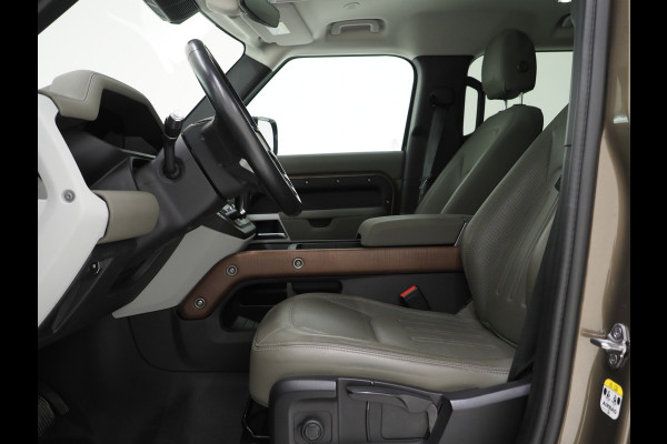 Land Rover Defender 110 2.0 P400e Urban | Panoramadak | Explorer Pack | Lightbar | 360 | Trekhaak | Meridian | Sidesteps | Carplay