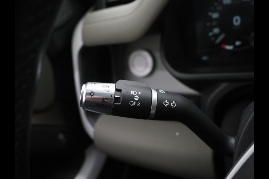 Land Rover Defender 110 2.0 P400e Urban | Panoramadak | Explorer Pack | Lightbar | 360 | Trekhaak | Meridian | Sidesteps | Carplay
