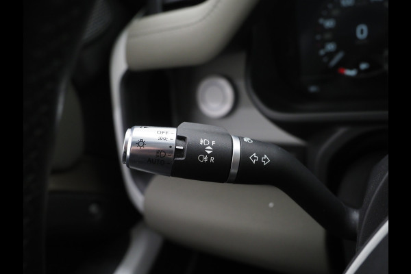 Land Rover Defender 110 2.0 P400e Urban | Panoramadak | Explorer Pack | Lightbar | 360 | Trekhaak | Meridian | Sidesteps | Carplay