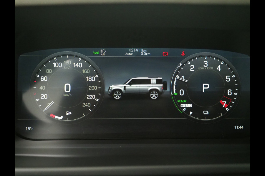 Land Rover Defender 110 2.0 P400e Urban | Panoramadak | Explorer Pack | Lightbar | 360 | Trekhaak | Meridian | Sidesteps | Carplay